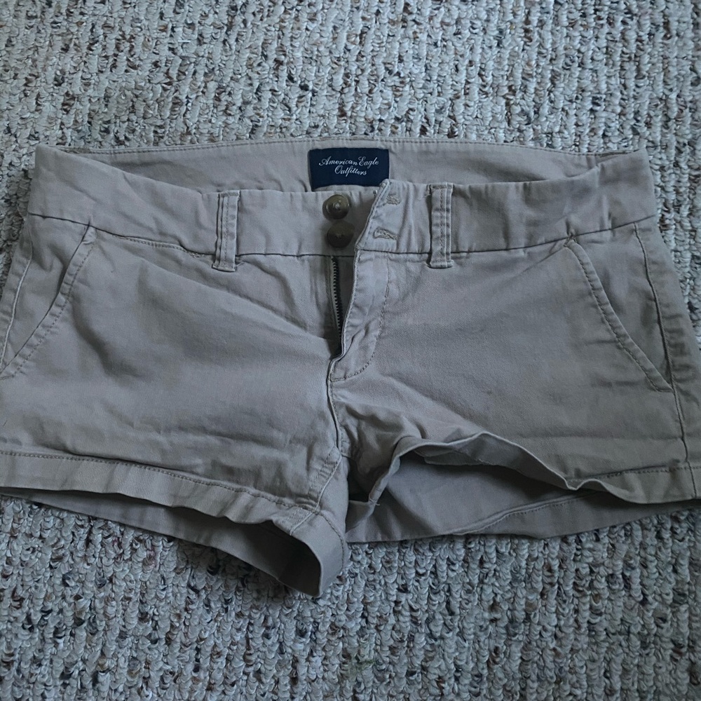 American Eagle Khaki shorts